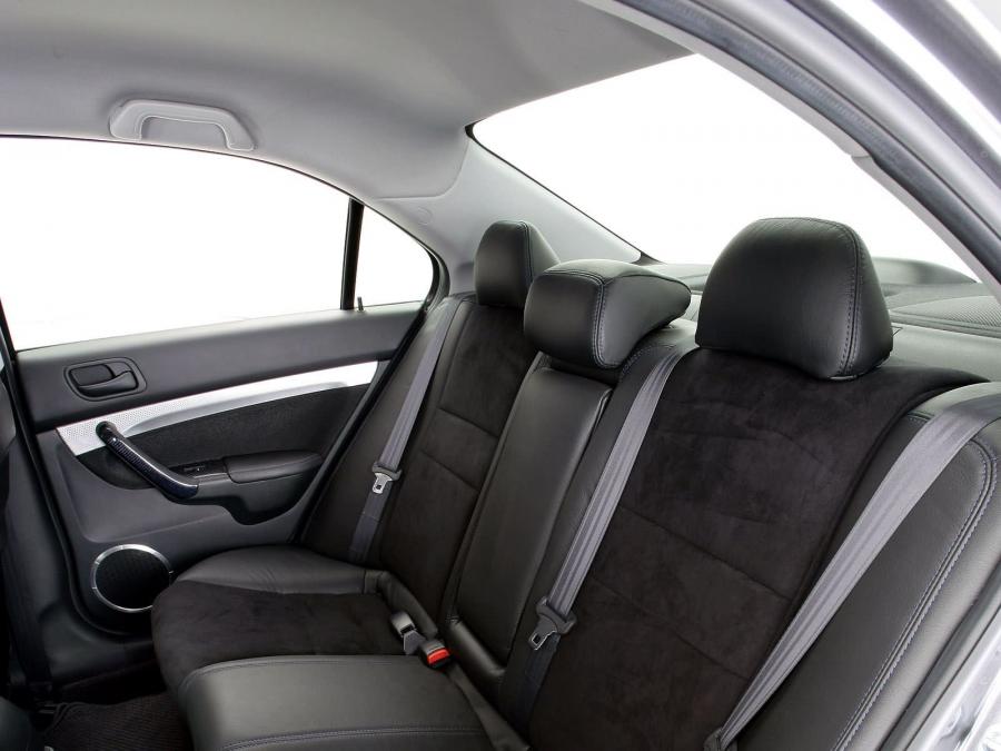 Интерьер Acura TSX A-Spec Concept 2005 года  (фото 9 из 14)